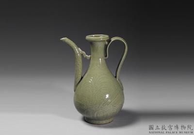 图片[2]-Ewer with incised plantain, bamboo and garden stone decoration, Longquan ware, Ming dynasty, Hongwu reigns, 1368-1398-China Archive